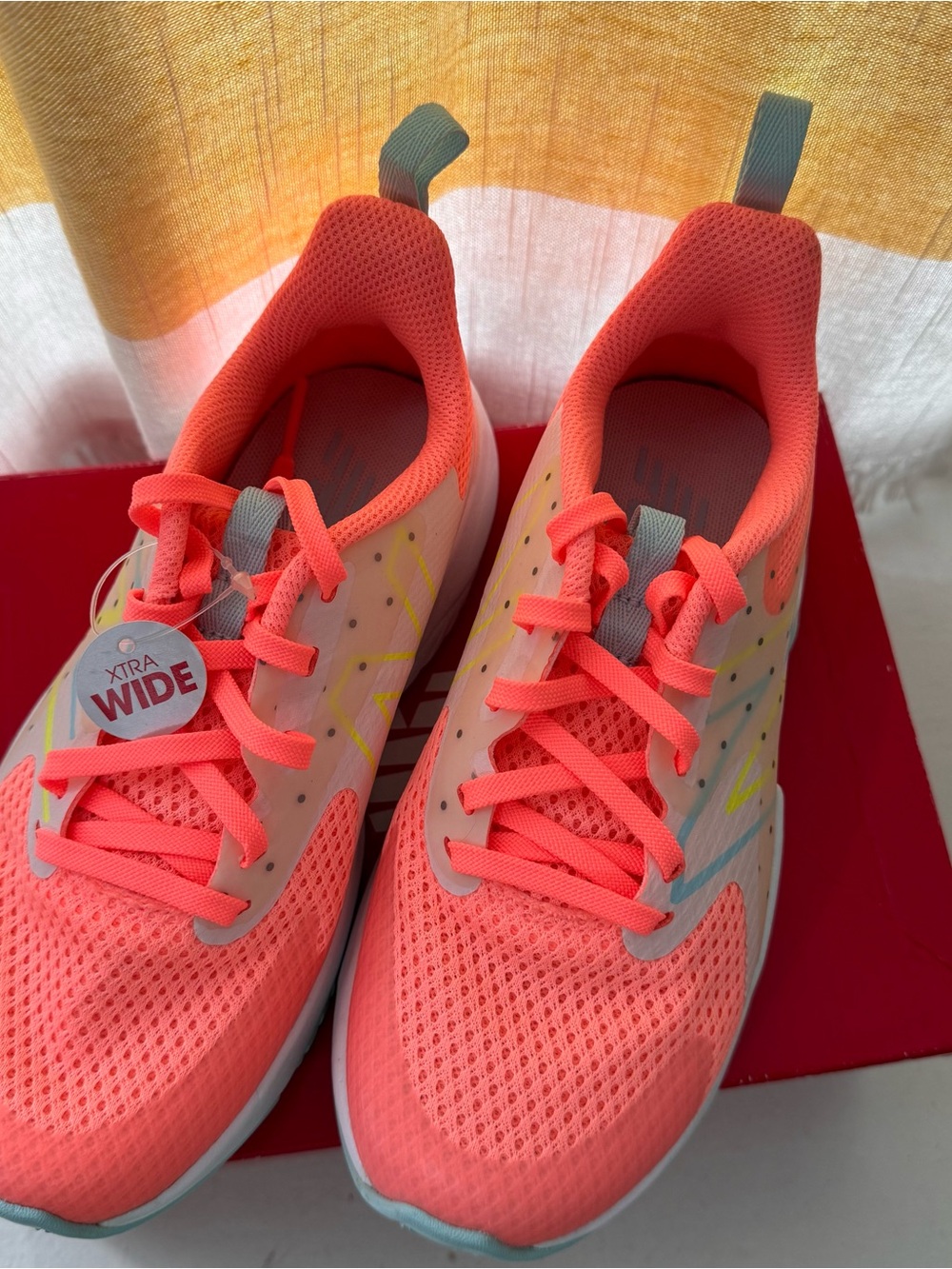 New Balance Rave Run v2 Coral Peach Blue Running Shoes Sz 1.5 extra wide